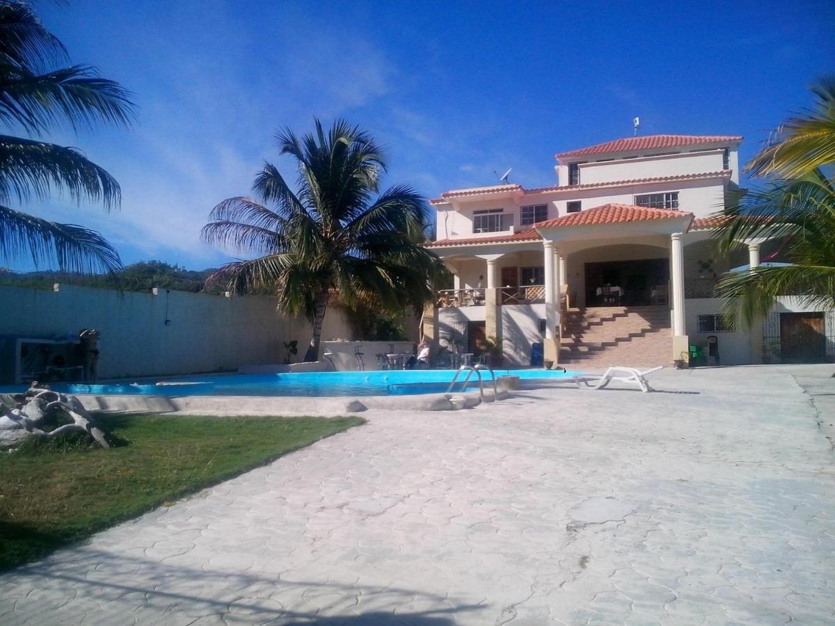 Hotel La Saladilla Beach Club Barahona Esterno foto