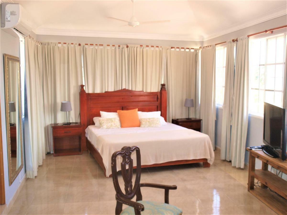 Hotel La Saladilla Beach Club Barahona Esterno foto